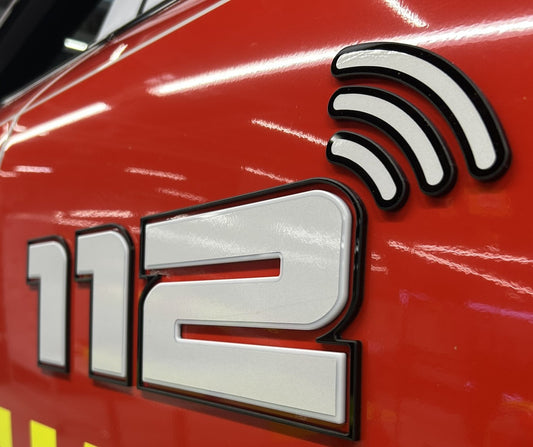 "112" - Notruf Schriftzug mit Funksymbol - PMC - in 3D - 453mm x 166mm